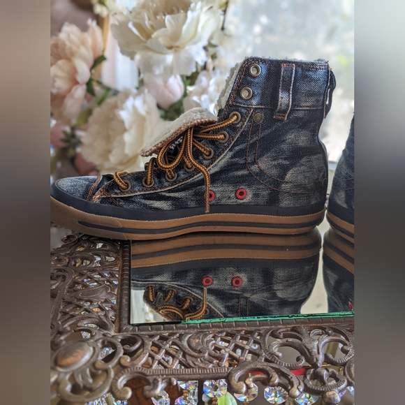 Diesel size 37 Jean high tops sneakers - Picture 1 of 10